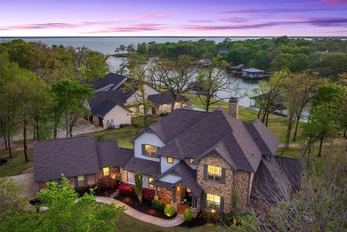 Stunning newly updated lakefront (181 ft of waterfront) estate - photo 1