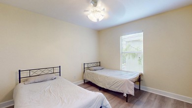**PRICE REDUCED to match current market value** Welcome to East - photo 22