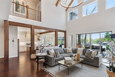 Stunning newly updated lakefront (181 ft of waterfront) estate - photo 5