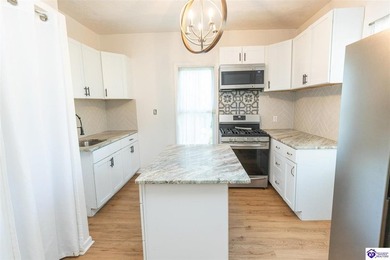 Looking for an amazing home with attention to detail everywhere? - photo 28