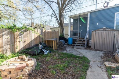 Looking for an amazing home with attention to detail everywhere? - photo 35