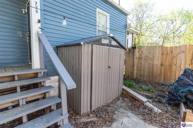 Looking for an amazing home with attention to detail everywhere? - photo 36