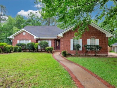 Well-maintained in Crown Colony with full home Generac Generator - photo 1
