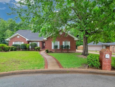 Well-maintained in Crown Colony with full home Generac Generator - photo 2