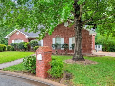 Well-maintained in Crown Colony with full home Generac Generator - photo 4