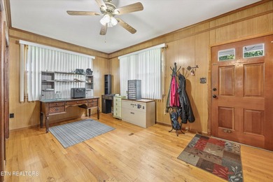 Step into timeless elegance with this beautifully preserved 1907 - photo 9