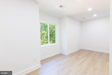 Experience brand-new construction at Lake Anna with deeded lake - photo 33