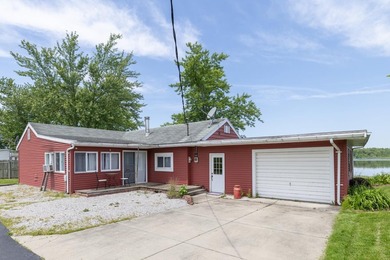 This 2-BD 2-BA 1,200-sq-ft home on a .28-acre lot w/ 90 ft of - photo 6
