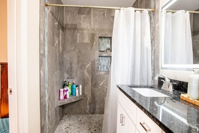 OPEN HOUSE THIS SUNDAY, MAR 29th, 2-4PM. This renovated home - photo 14