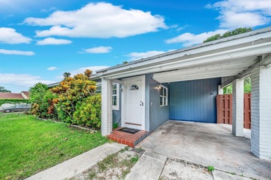 This beautifully maintained 3-bedroom, 1-bathroom home is - photo 2
