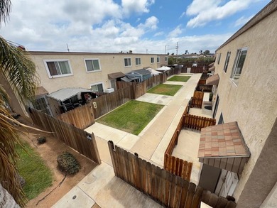 14 TOWNHOME UNIT 2 BEDROOMS 1.5 BATHS WITH PRIVATE FENCED YARDS - photo 7