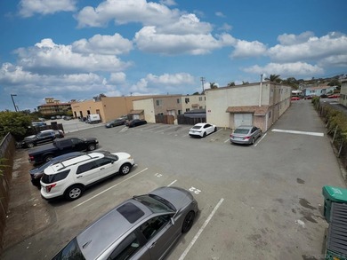 14 TOWNHOME UNIT 2 BEDROOMS 1.5 BATHS WITH PRIVATE FENCED YARDS - photo 8