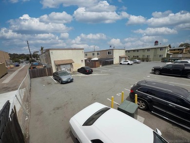 14 TOWNHOME UNIT 2 BEDROOMS 1.5 BATHS WITH PRIVATE FENCED YARDS - photo 9
