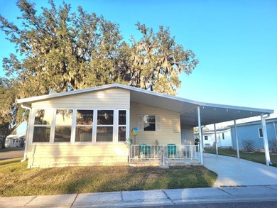 (private lake, pond, creek) Home For Sale in Zephyrhills Florida