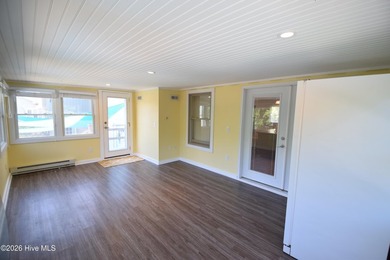 One property with numerous features. This property has two docks - photo 11