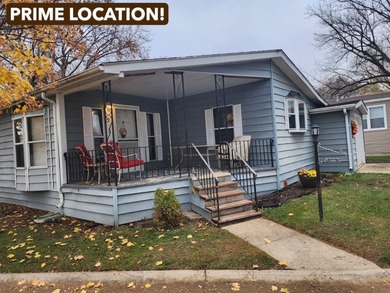 Willow Lakes Home For Sale in Elgin Illinois