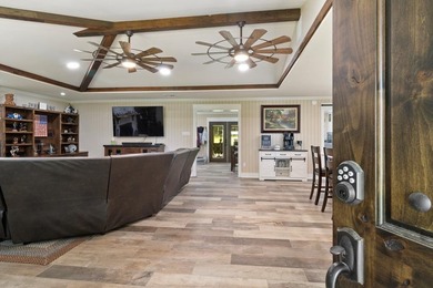 MAJOR PRICE IMPROVEMENT!! Welcome to a rare & versatile property - photo 14