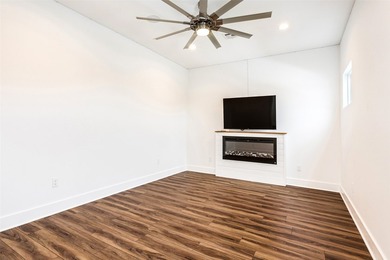 Welcome to Clear Lake Ranch in McLennan County. Located about 18 - photo 16