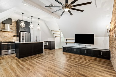 Welcome to Clear Lake Ranch in McLennan County. Located about 18 - photo 17