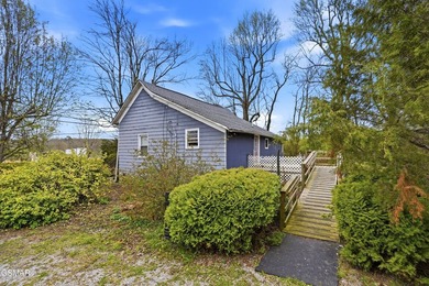 This home offers old world charm! 1 bedroom and 1 bath with a - photo 25