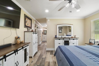 MAJOR PRICE IMPROVEMENT!! Welcome to a rare & versatile property - photo 25