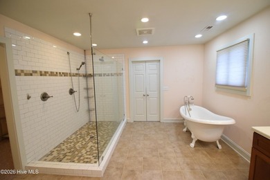 One property with numerous features. This property has two docks - photo 32