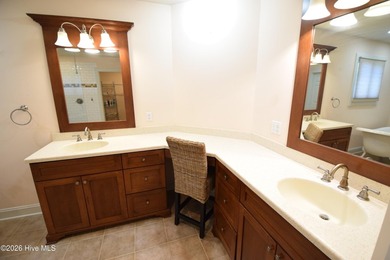 One property with numerous features. This property has two docks - photo 33