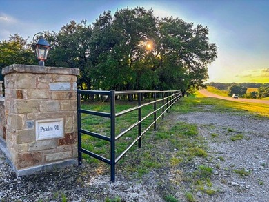 Welcome to Clear Lake Ranch in McLennan County. Located about 18 - photo 39