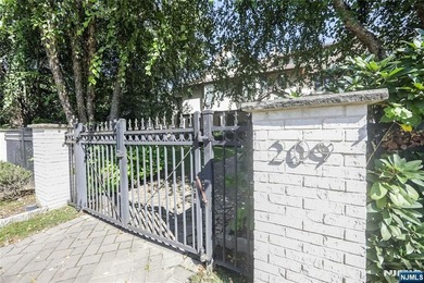 A rare opportunity to own one of Englewood's distinguished - photo 40