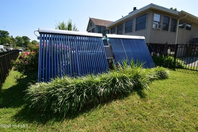 One property with numerous features. This property has two docks - photo 43
