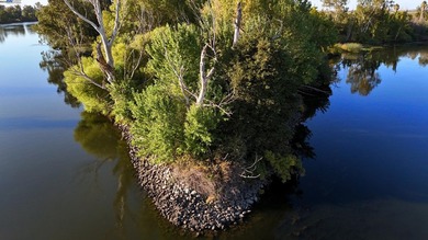 Discover your own 1-acre private island, accessible only by boat - photo 2