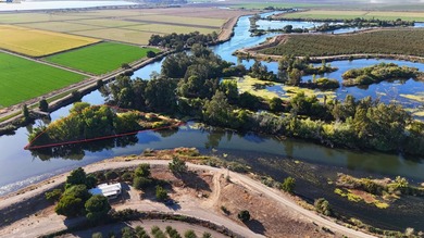 Discover your own 1-acre private island, accessible only by boat - photo 4