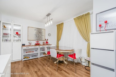 Welcome to The Oaks at Latourette! Come see this move-in ready - photo 12