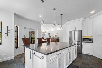 Immaculate 3-bedroom, 3-bathroom home with a 2-car garage - photo 14