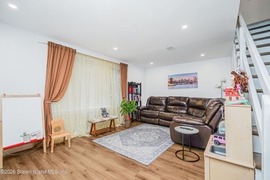 Welcome to The Oaks at Latourette! Come see this move-in ready - photo 15