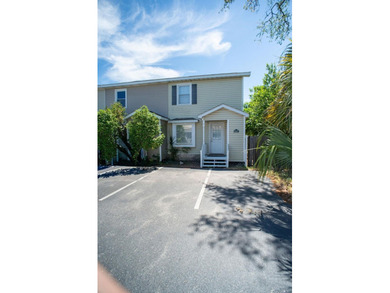 LOCATION, LOCATION, LOCATION!!! This charming 2-bedroom 1.5 bath - photo 2