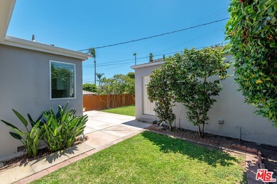Beautifully updated coastal residence featuring 4 bedrooms, 2 - photo 22