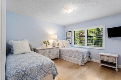 Immaculate 3-bedroom, 3-bathroom home with a 2-car garage - photo 25