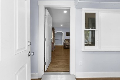 Lovely corner lot home! The homeowner purchased the adjacent lot - photo 10