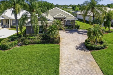 Beautiful 3/2/2/ pool home situated on the golf course with - photo 33