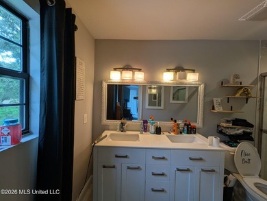 Beautifully maintained, this 4-bedroom, 2-bath home in the heart - photo 11