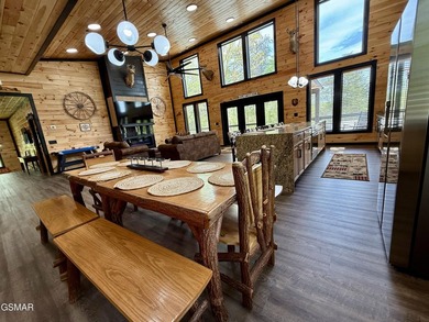 Newly completed in 2026, this stunning contemporary cabin offers - photo 14