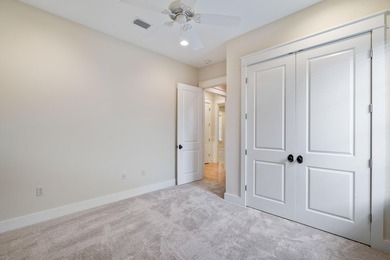 This 3 bed / 2 bath Florida Cottage style home in the lush and - photo 16