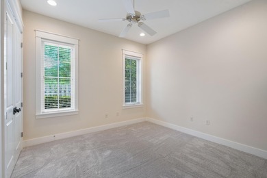 This 3 bed / 2 bath Florida Cottage style home in the lush and - photo 22