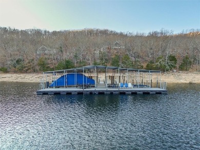 Custom-built luxury lake home and dock on Beaver Lake near - photo 23