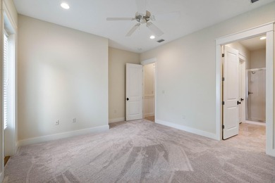 This 3 bed / 2 bath Florida Cottage style home in the lush and - photo 23