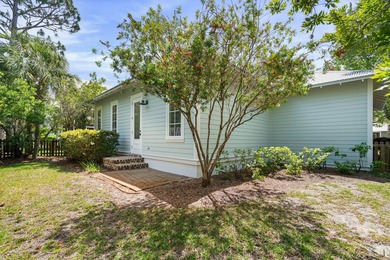 This 3 bed / 2 bath Florida Cottage style home in the lush and - photo 29