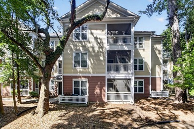 Beautifully maintained 3 bedroom, 2 bath third-floor condo in - photo 1