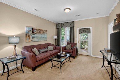 Beautifully maintained 3 bedroom, 2 bath third-floor condo in - photo 3