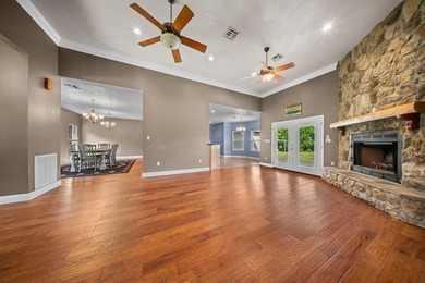 Custom Waterfront Home on Toledo Bend - Bass Capital of Texas - photo 4